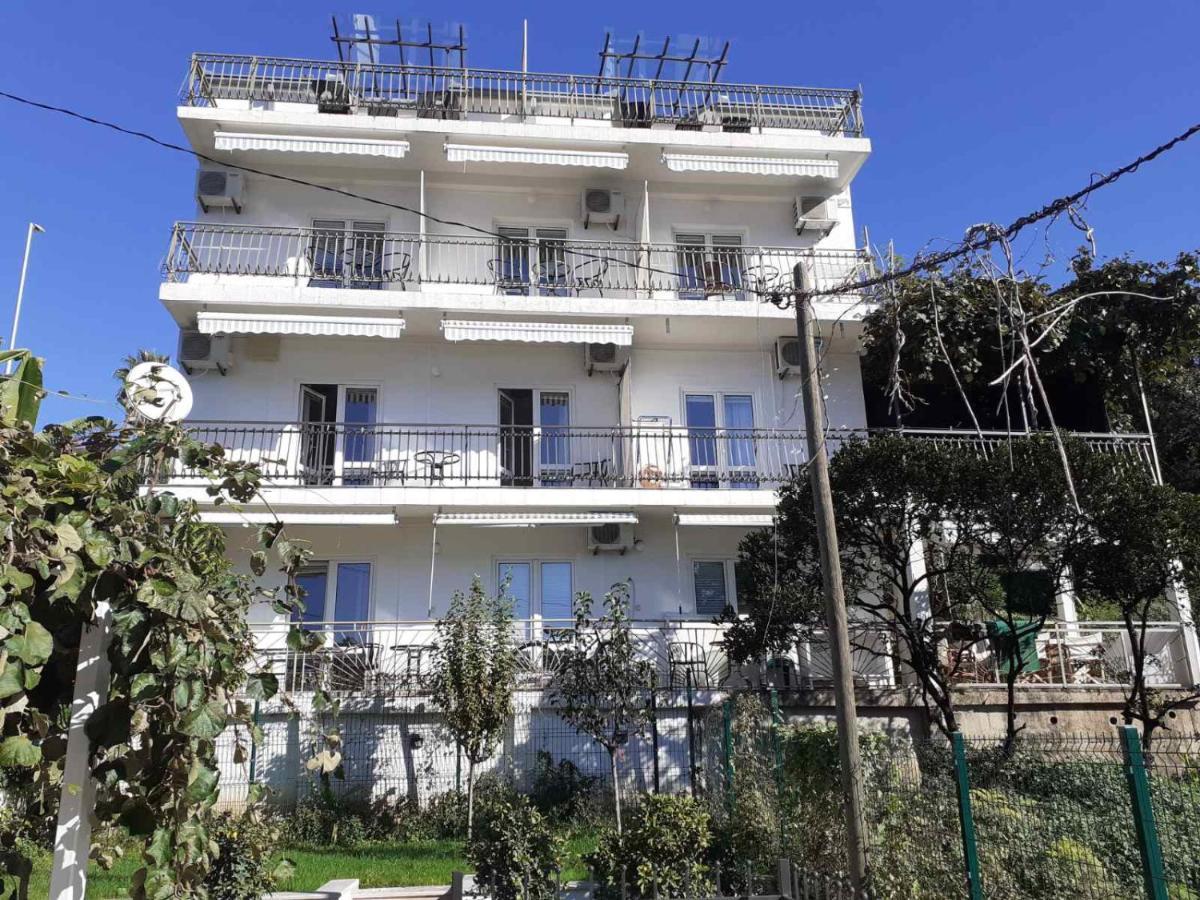 Villa Angelina Kumbor Exterior photo